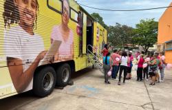  Carreta de Inclusão Digital leva cursos gratuitos para moradores do Barreiro
