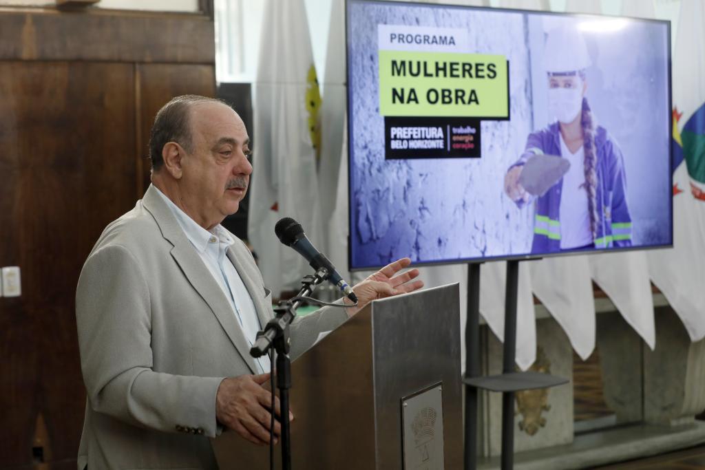 Mulheres começam a ganhar espaço no mercado de construção civil