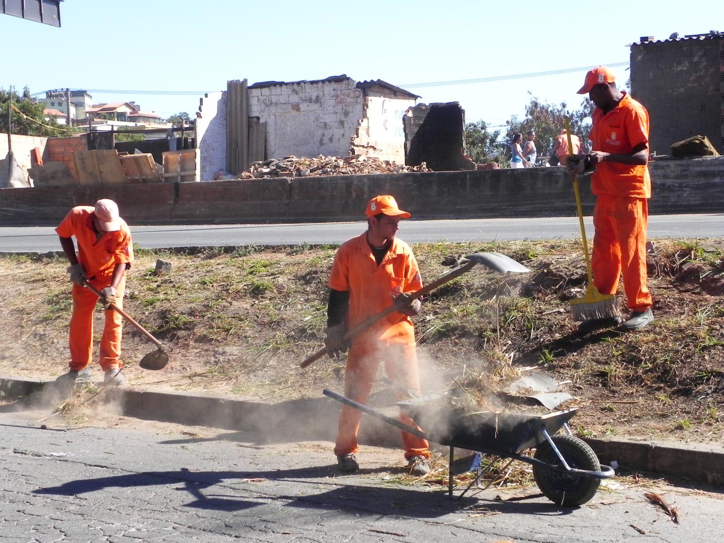 10 meses do Novo Anel: limpeza reforça segurança e mobilidade nas vias 10 meses do Novo Anel: limpeza reforça segurança e mobilidade nas vias