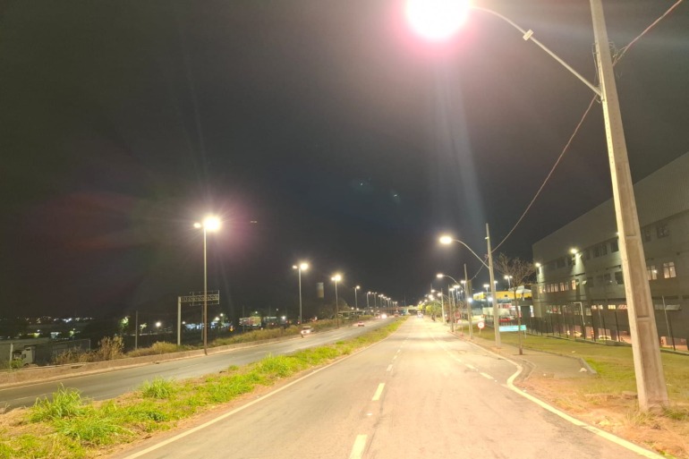 Trecho do Novo anel, a noite, com nova iluminação Trecho do Novo anel, a noite, com nova iluminação
