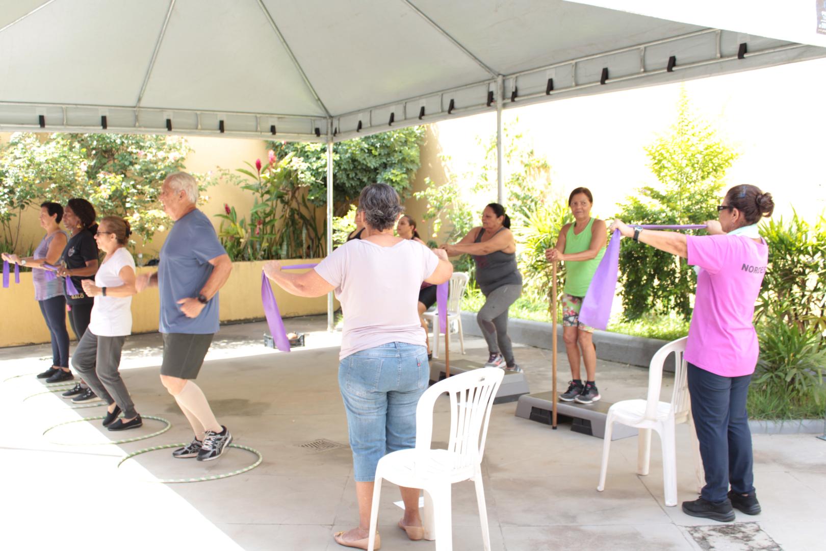 Campanha Junho Violeta promove atividade de dança em família no CRPI Dom Cabral 