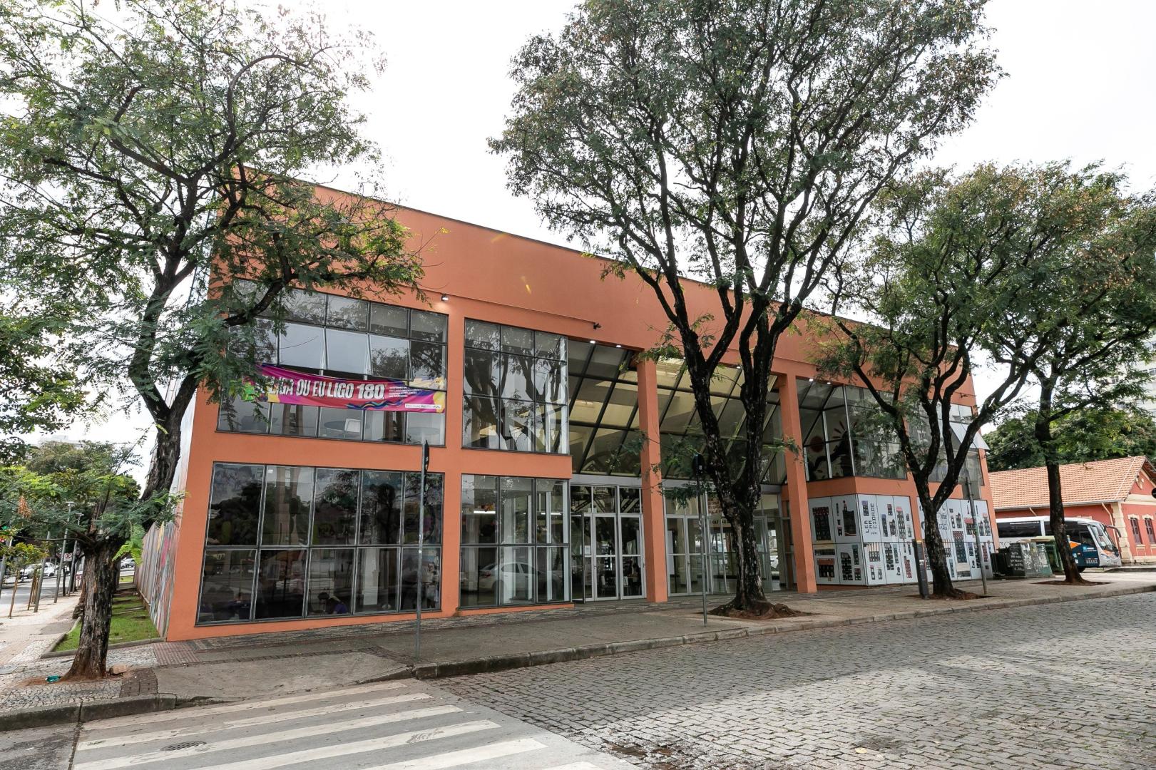 Mutirão de serviços para migrantes será realizado pela PBH no próximo sábado (20) Mutirão de serviços para migrantes será realizado pela PBH no próximo sábado (20)