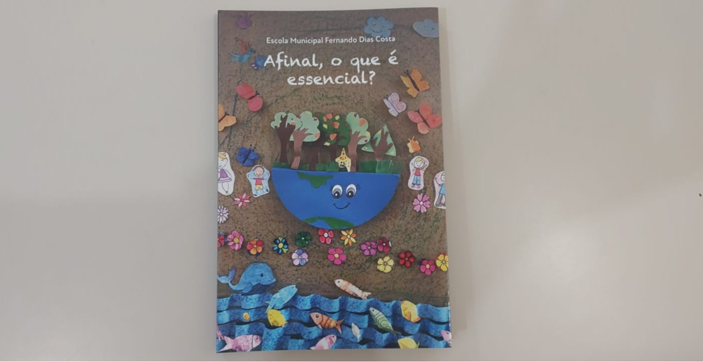 Estudantes se apresentam em coral multilíngue e lançam livro no Museu de Minas e Metal