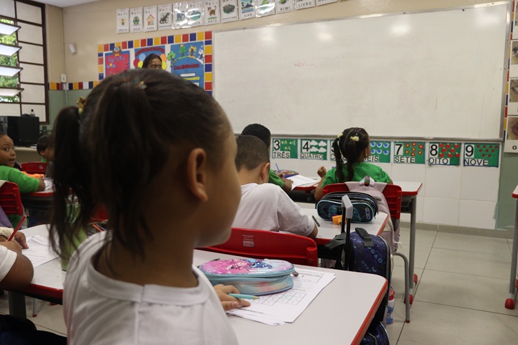 Após fim da greve, Prefeitura define reposição das aulas com foco na aprendizagem dos estudantes