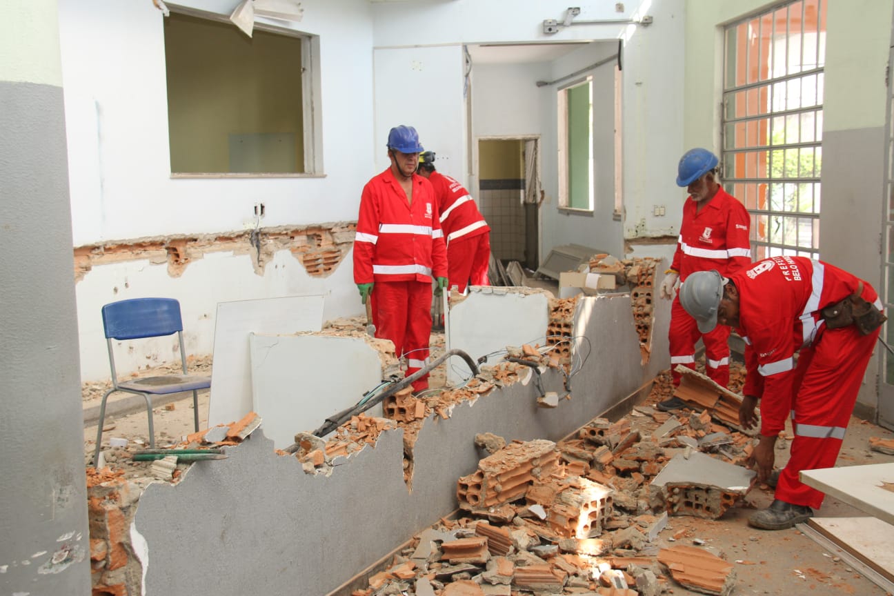 As obras de reforma e ampliação da Unidade de Pronto Atendimento (UPA) Oeste estão sendo executadas e vão melhorar o serviço prestado em uma das principais portas de entrada para os atendimentos de urgência e emergência da região. 