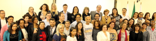 Atuais integrantes do Conselho Municipal de Educação de Belo Horizonte, titulares e suplentes, posam para foto