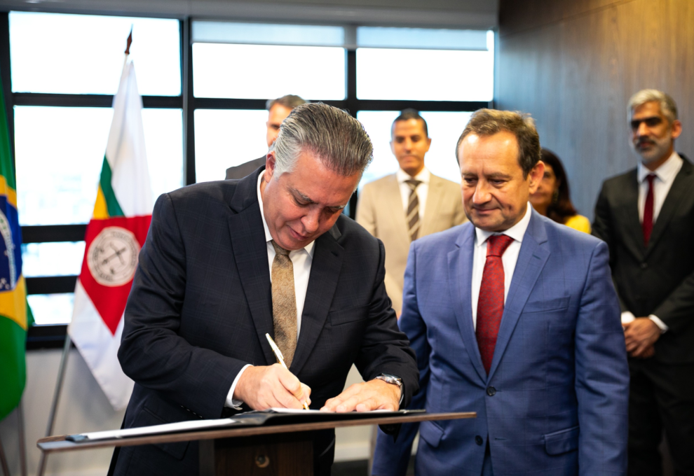 Prefeitura de Belo Horizonte e TJMG firmam parceria de R$ 146 milhões para ampliar atendimento à população em situação de vulnerabilidade Prefeitura de Belo Horizonte e TJMG firmam parceria de R$ 146 milhões para ampliar atendimento à população em situação de vulnerabilidade