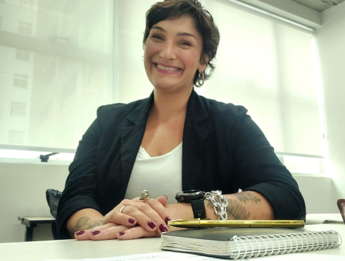 Diretora Administrativo-Financeira Graduada em Administração pela Universidade Federal de Minas Gerais (UFMG), é mestre em Administração Pública pela Fundação João Pinheiro (FJP), com MBA em Lideranças Femininas de Finanças Públicas pelo Insper, em parceria com o Banco do Brasil e o Tesouro Nacional, e especializações em Gestão Pública Municipal (UFMG), Direito Público (Fumec) e Contabilidade Pública (Ipemig). Possui trabalhos publicados na área de Orçamento Público e certificações profissionais expedidas 