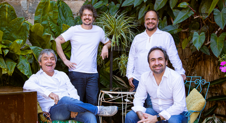 Teatro Francisco Nunes é palco para lançamento de novo trabalho de Thiago Delegado