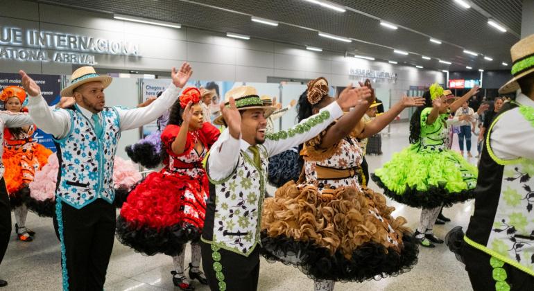 Blitz Junina encanta passageiros que desembarcam em BH pelo Aeroporto de Confins