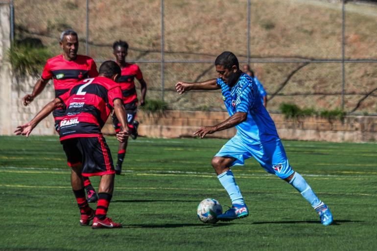 Veteranos entram em campo por mais uma rodada da Copa Centenário neste sábado