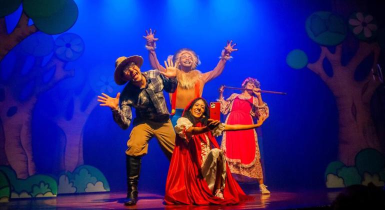 Teatro Marília recebe versão musical do conto “Chapeuzinho Vermelho”