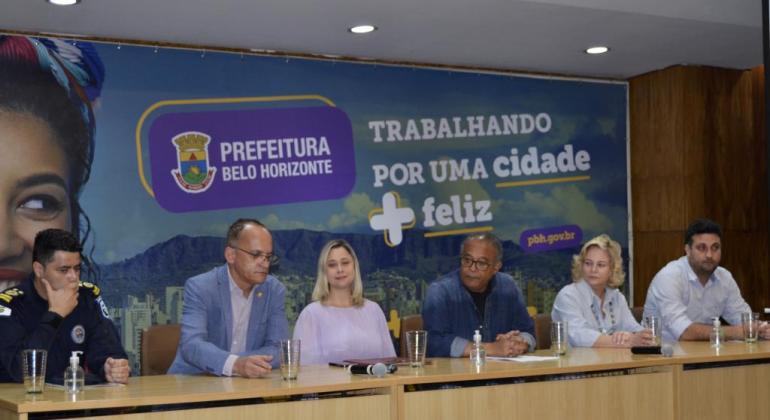 Seminário discute acompanhamento de usuários de drogas em cenas de uso Seminário discute acompanhamento de usuários de drogas em cenas de uso