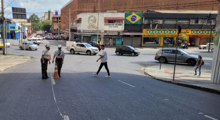 Operação da BHTrans em frente ao Mercado Novo