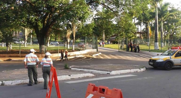 Operação de transporte e trânsito para o Dia de Finados Operação Especial de Transporte e Trânsito