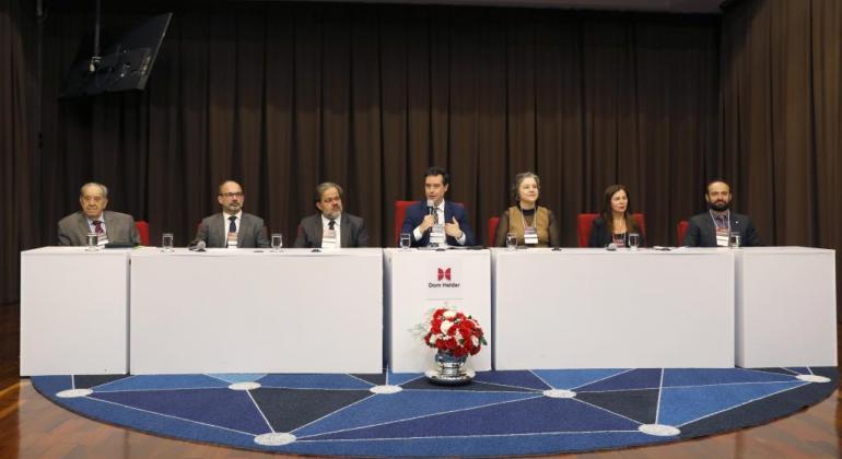 Prefeitura de Belo Horizonte participa de debate sobre reforma tributária Prefeitura de Belo Horizonte participa de debate sobre reforma tributária