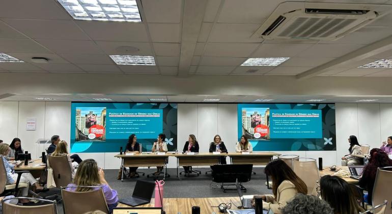Programa Mulheres na Obra é apresentado em curso nacional sobre financiamento de políticas públicas