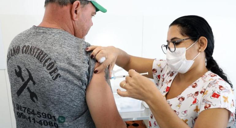 Mais de 70 mil doses foram aplicadas no dia D de vacinação em Belo Horizonte