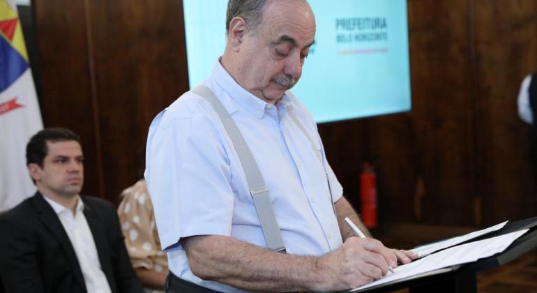 Prefeito Fuad Noman assina ordem de serviço para início de obras na Afonso Pena