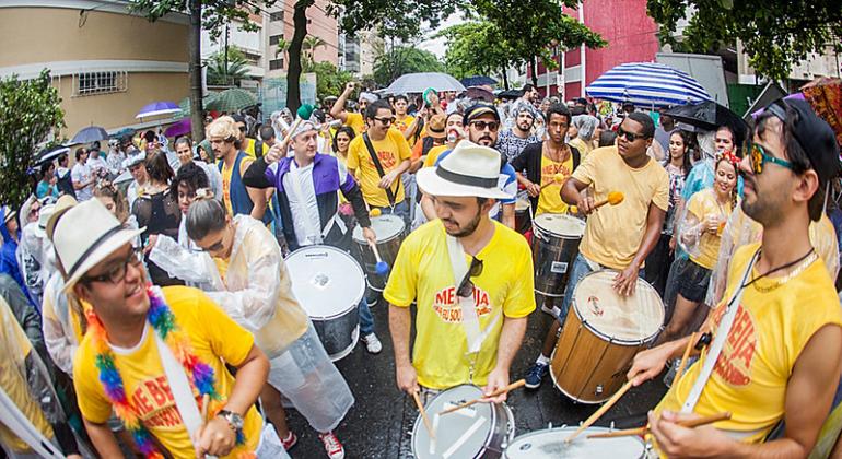 Foliões curtindo o carnaval de Belo Horizonte