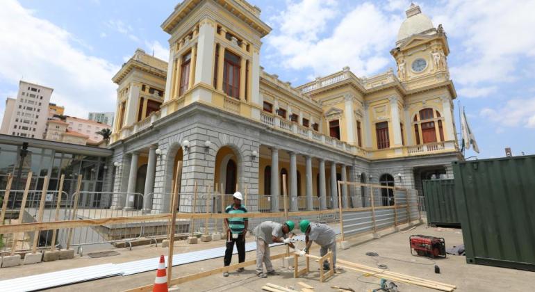  Prefeitura de BH inicia obras de reforma da Praça da Estação