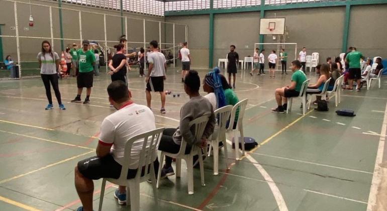 Secretaria de Esportes e Lazer tem formação para atender pessoas com deficiência Secretaria de Esportes e Lazer tem formação para atender pessoas com deficiência