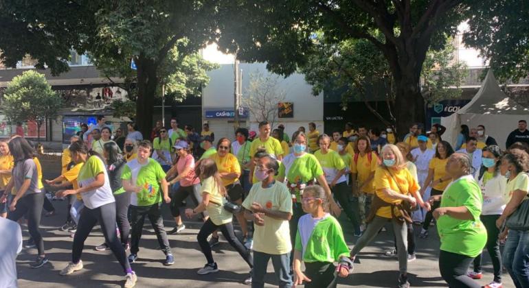 Os alunos do Superar entusiasmaram público do A Rua é Nossa, na praça da Savassi Alunos do Superar, programa de atividades esportivas da PBH