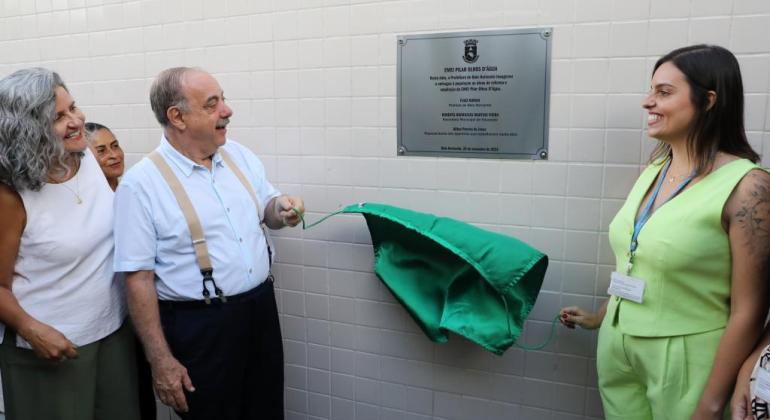 Prefeito Fuad Noman entrega obra de ampliação de EMEI no Olhos D´Água Prefeito Fuad Noman entrega obra de ampliação de EMEI no Olhos D´Água