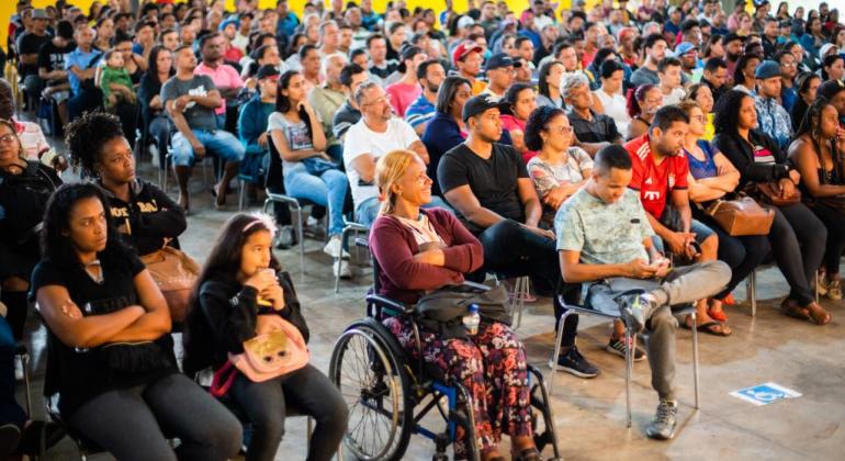Retirada de credenciais de ambulantes para o carnaval termina neste sábado (4) Retirada de credenciais de ambulantes para o carnaval termina neste sábado (4)