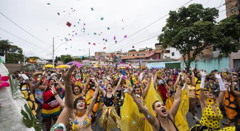 Blocos de carnaval participam de encontro sobre prevenção e promoção à saúde Blocos de carnaval participam de encontro sobre prevenção e promoção à saúde