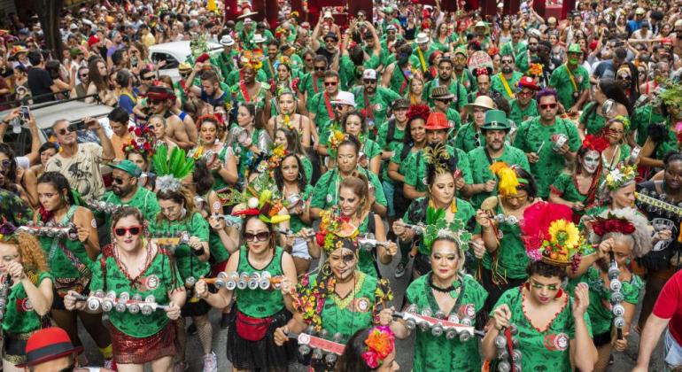 Ambulantes do Carnaval de BH 2023 podem retirar credencial a partir do dia 1º Ambulantes do Carnaval de BH 2023 podem retirar credencial a partir do dia 1º