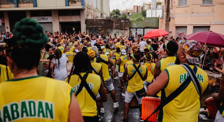 Primeira semana do Carnaval de 2025 terá mais de 60 cortejos nas ruas da cidade