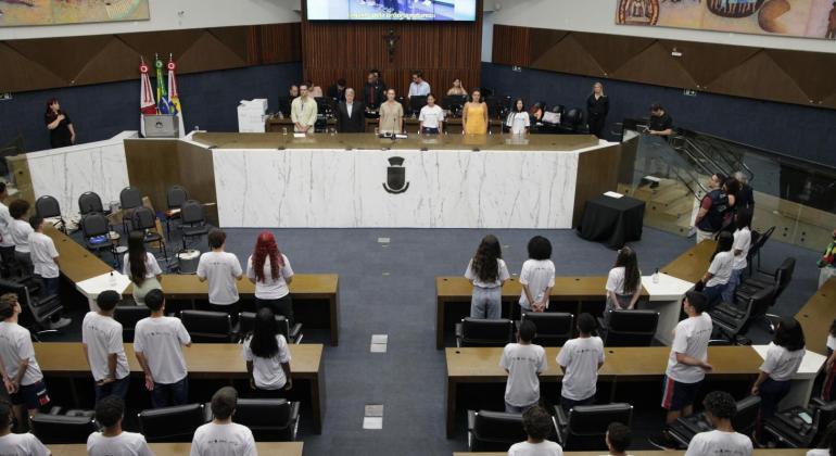 Estudantes da rede municipal participam de projetos de cidadania e ética 