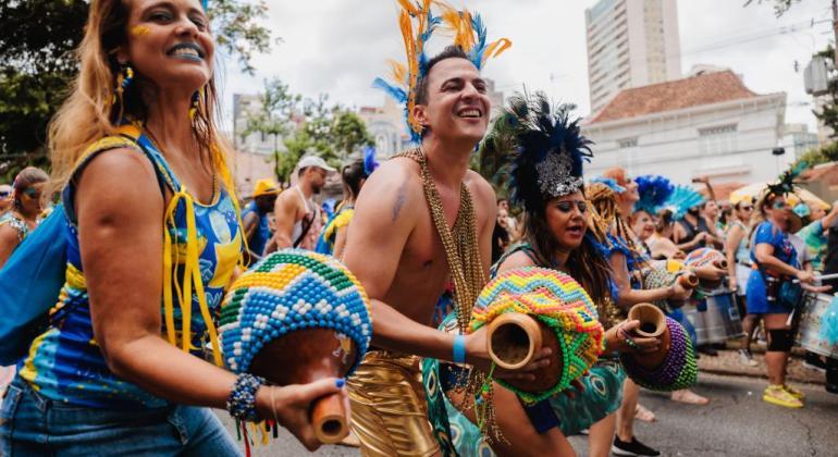 PBH orienta sobre a importância da vacinação para garantir um Carnaval com saúde