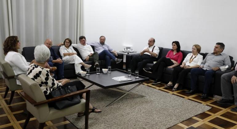 Violência contra a mulher é tema de reunião na Prefeitura de BH Violência contra a mulher é tema de reunião na Prefeitura de BH