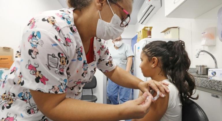PBH aplica 53,5 mil doses e prorroga campanha de Multivacinação para crianças