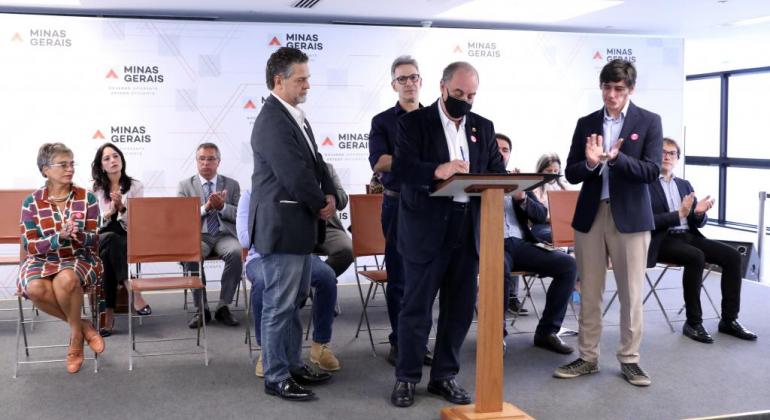 BH assina convênio para obras de prevenção de enchentes na Tereza Cristina BH assina convênio para obras de prevenção de enchentes na Tereza Cristina