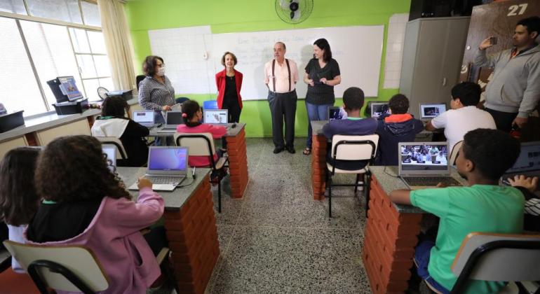 PBH lança programa Reforço Escolar na rede municipal PBH lança programa Reforço Escolar na rede municipal