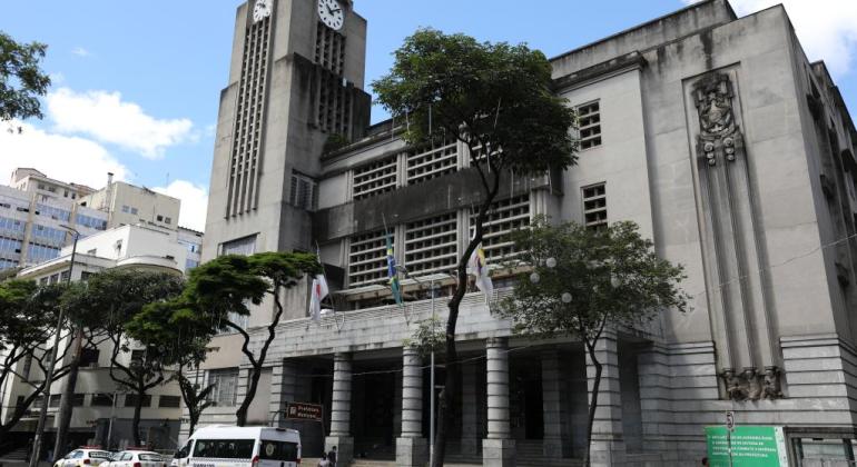 Inscrições para concurso da Educação poderão ser feitas até quarta-feira (25) 