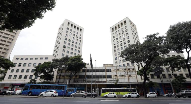 Desapropriação do anexo do Novo Sulamérica restitui Praça da Independência Desapropriação do anexo do Novo Sulamérica restitui Praça da Independência