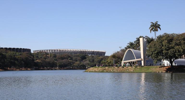 Confira o funcionamento da Prefeitura no dia 15 de novembro