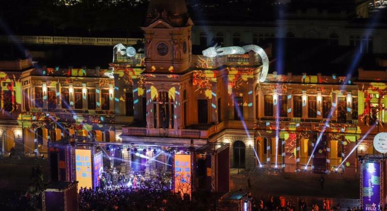 Virada Cultural de BH reúne 300 mil pessoas em 24 horas de programação Virada Cultural de BH reúne 300 mil pessoas em 24 horas de programação