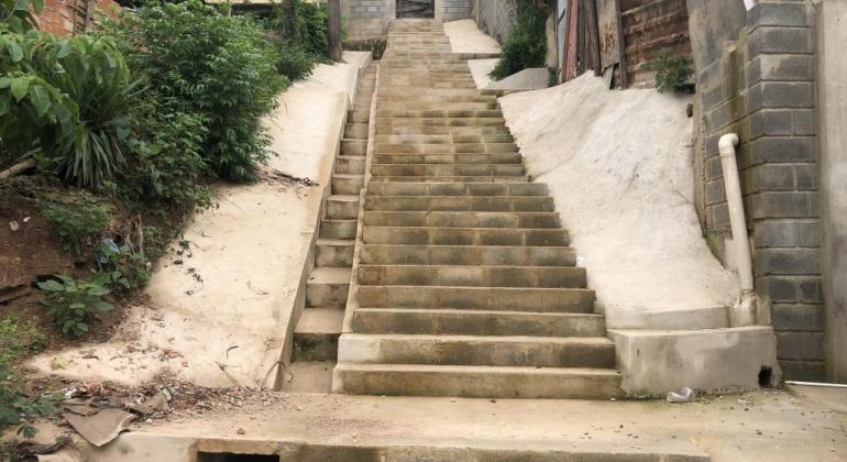 Escada no Conjunto Taquaril