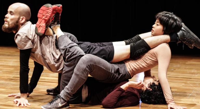 Teatro Marília recebe espetáculo “Um mero deleite” e oficina de dança Dançarinos