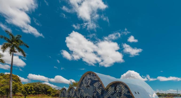 Chamamento público credencia instituições de ensino, estudo e pesquisa para contribuir com soluções para o turismo de Belo Horizonte Igreja São Francisco de Assis