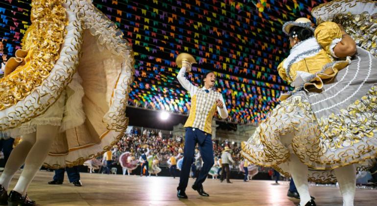 Concurso Nacional de Quadrilhas e show da dupla Di Paullo & Paulino fecham o Arraial de Belo Horizonte 2022 Quadrilha