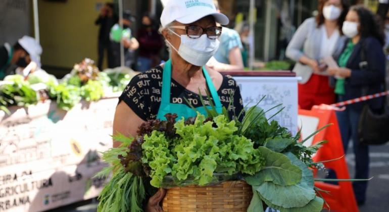 Feira de Agricultura Urbana realiza edição especial no Mês da Alimentação Feira de Agricultura Urbana realiza edição especial no Mês da Alimentação