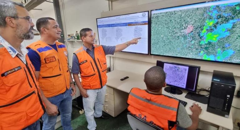 Defesa Civil de BH recebe visita do coordenador do orgão em Rio Branco (AC)