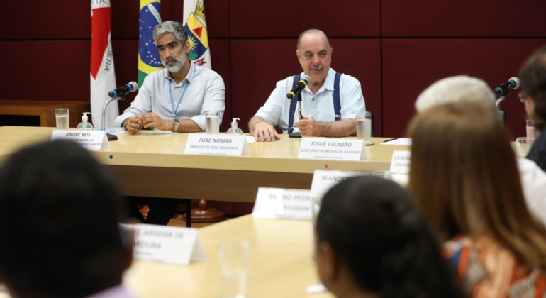 Prefeito de BH suspende projeto de lei sobre reforma da previdência Prefeito de BH suspende projeto de lei sobre reforma da previdência