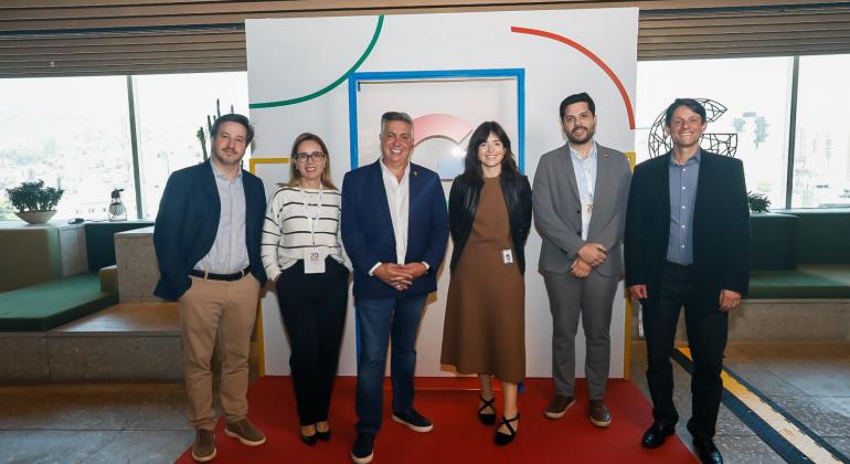 Álvaro Damião destaca importância da tecnologia na gestão pública durante celebração de 20 anos do Google em BH